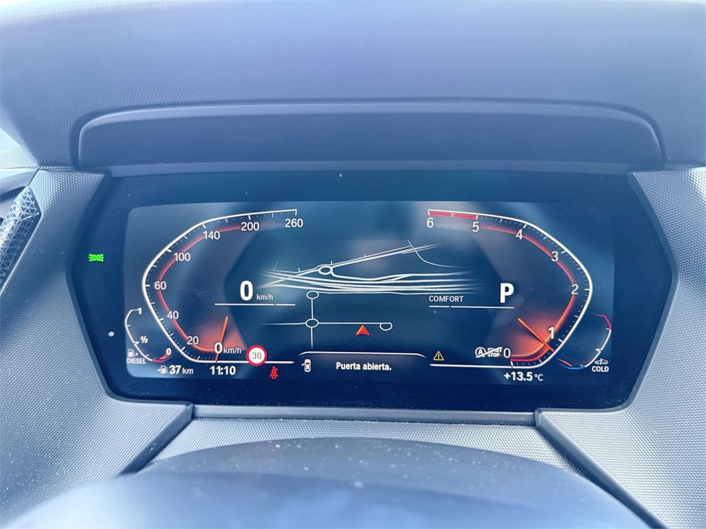 Foto 10 BMW 118D AUT. F40 M SPORT