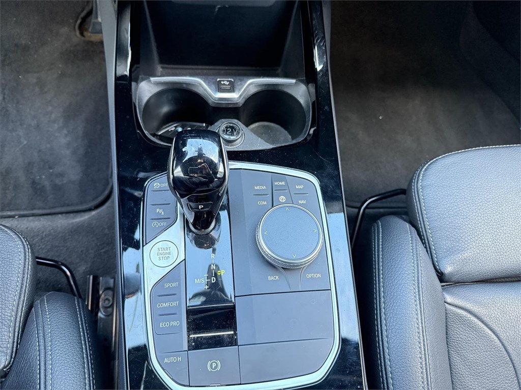 Foto 12 BMW 118D AUT. F40 M SPORT