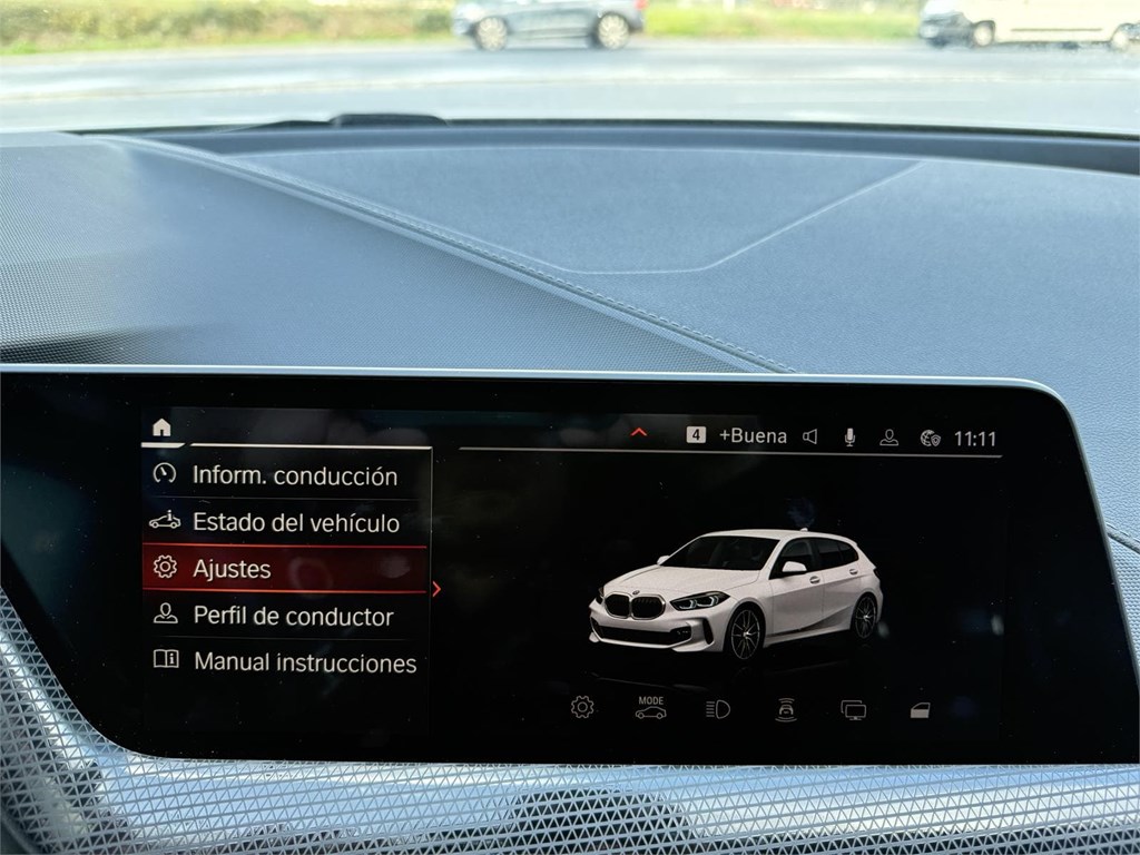 Foto 18 BMW 118D AUT. F40 M SPORT