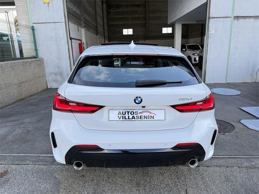 Foto 24 BMW 118D AUT. F40 M SPORT