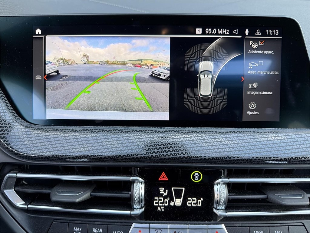 Foto 26 BMW 118D AUT. F40 M SPORT