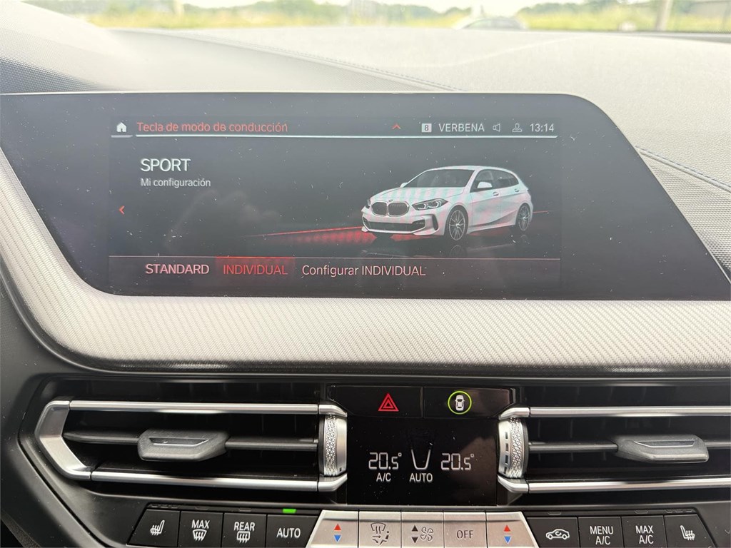 Foto 13 BMW 118D AUT F40 M SPORT