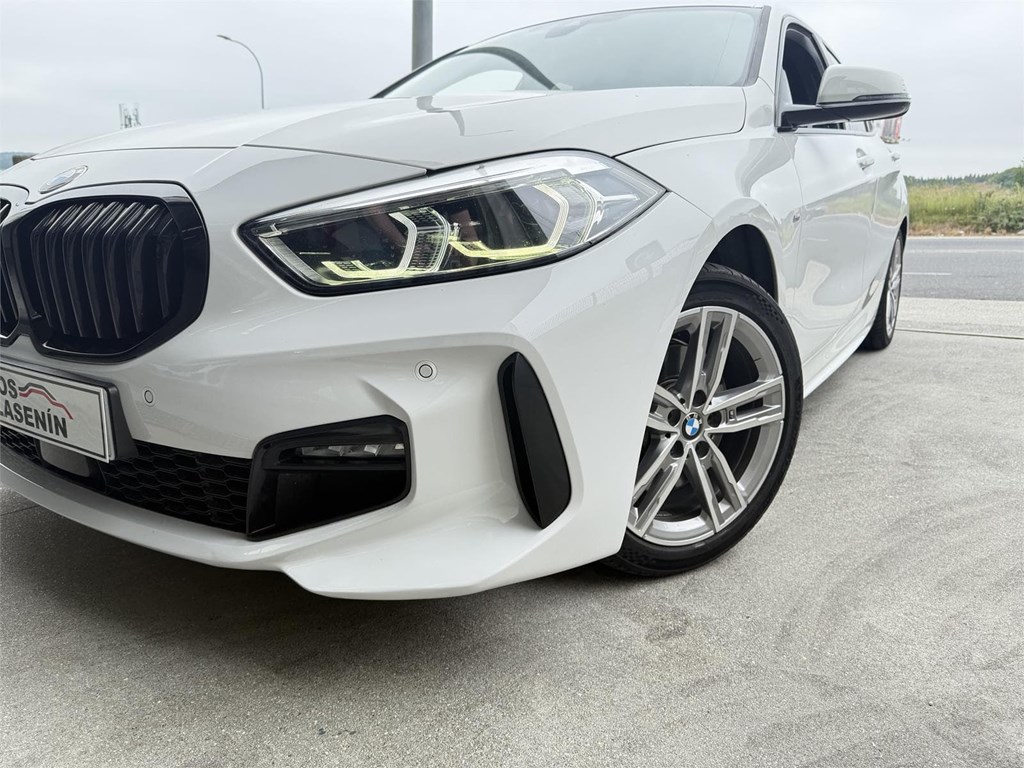 Foto 26 BMW 118D AUT F40 M SPORT