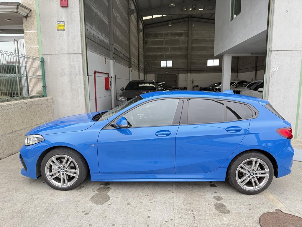 Foto 24 BMW 118D F40 AUT M SPORT