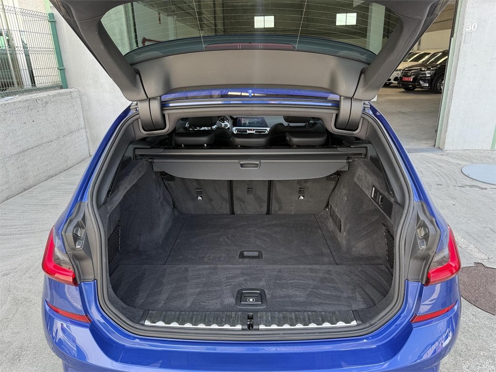 Foto 24 BMW 320D TOURING G21 M SPORT