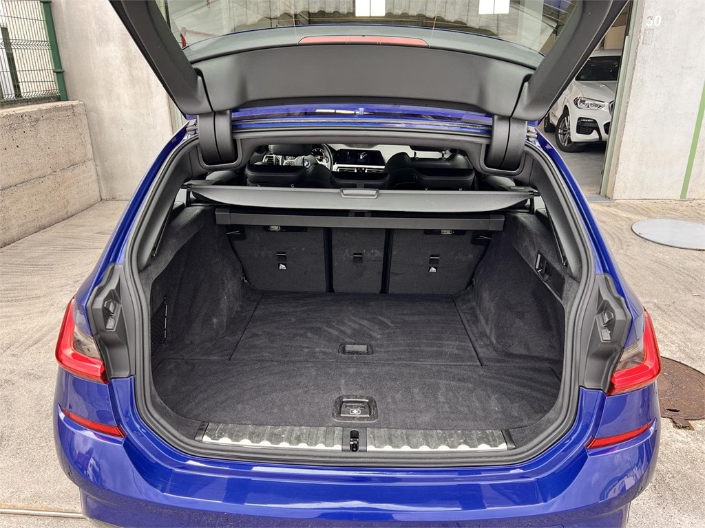 Foto 23 BMW 320D TOURING M SPORT G21