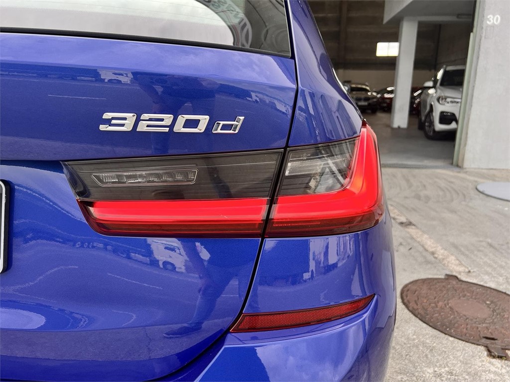 Foto 27 BMW 320D TOURING M SPORT G21