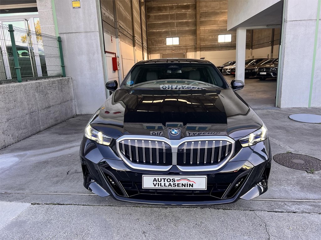 Foto 2 BMW 520D G60 M SPORT
