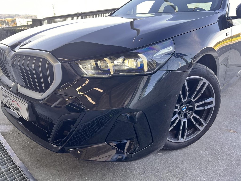 Foto 43 BMW 520D G60 M SPORT