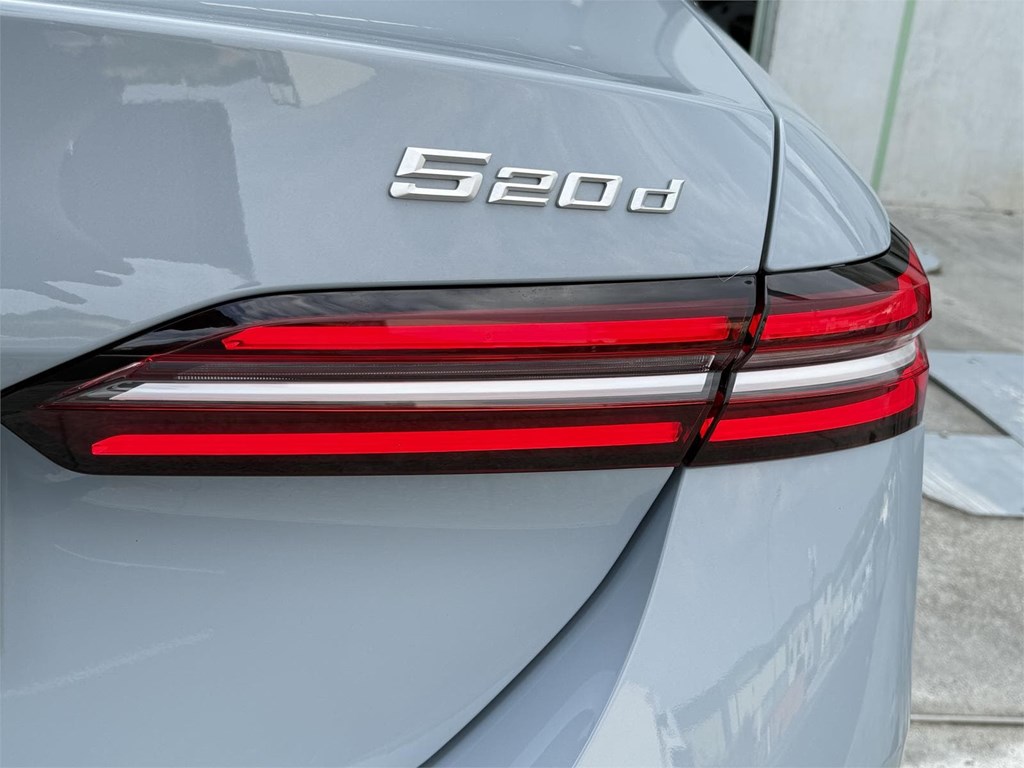Foto 36 BMW 520D XDRIVE G60 M SPORT