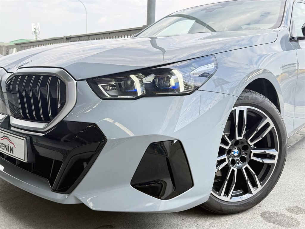 Foto 41 BMW 520D XDRIVE G60 M SPORT