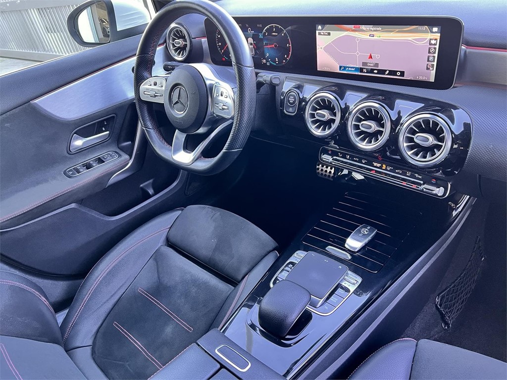 Foto 4 MERCEDES A200d 8G-DCT AMG LINE