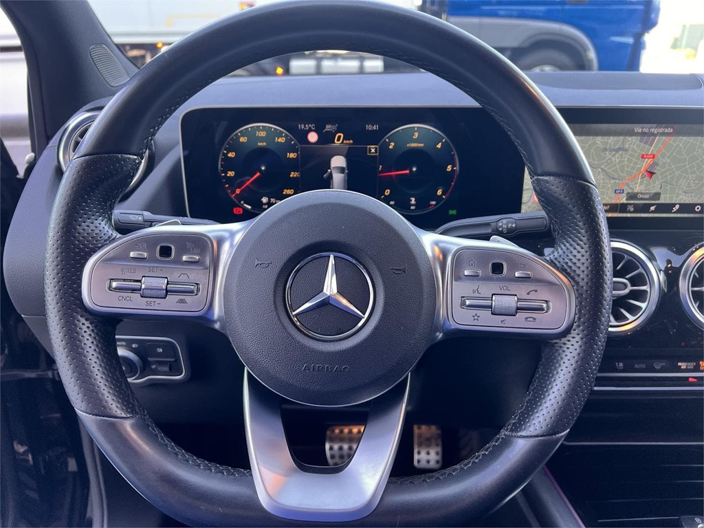 Foto 15 MERCEDES B200d 8G-DCT AMG LINE