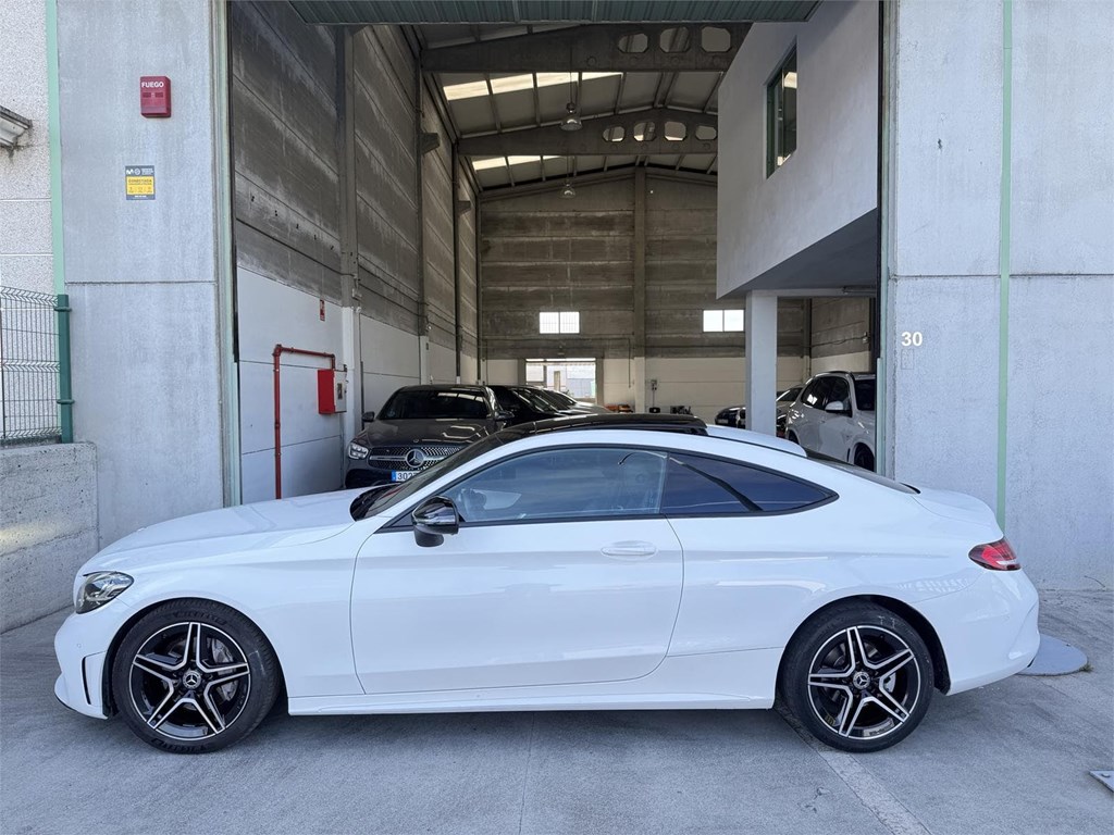 Foto 22 MERCEDES C220D COUPE 9G-TRONIC AMG LINE