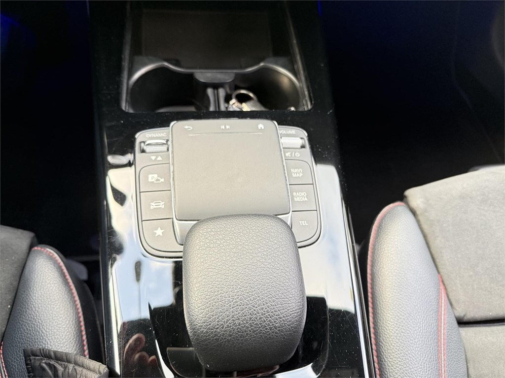 Foto 13 MERCEDES CLA 200D 8G-DCT AMG LINE