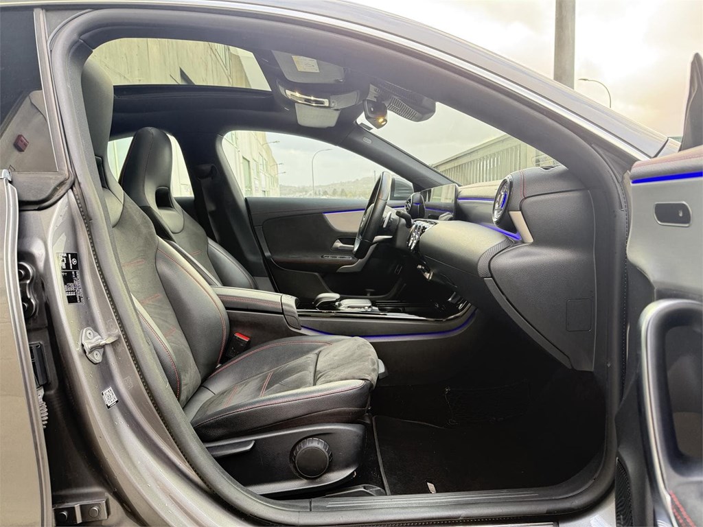 Foto 4 MERCEDES CLA 200D 8G-DCT AMG LINE