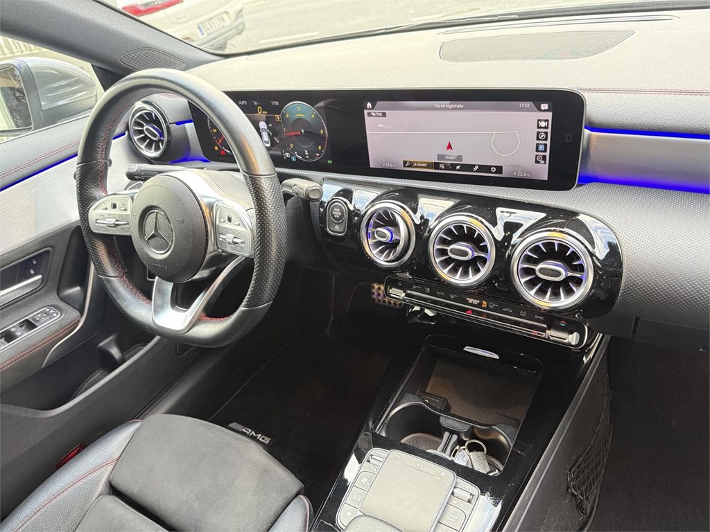 Foto 5 MERCEDES CLA 200D 8G-DCT AMG LINE