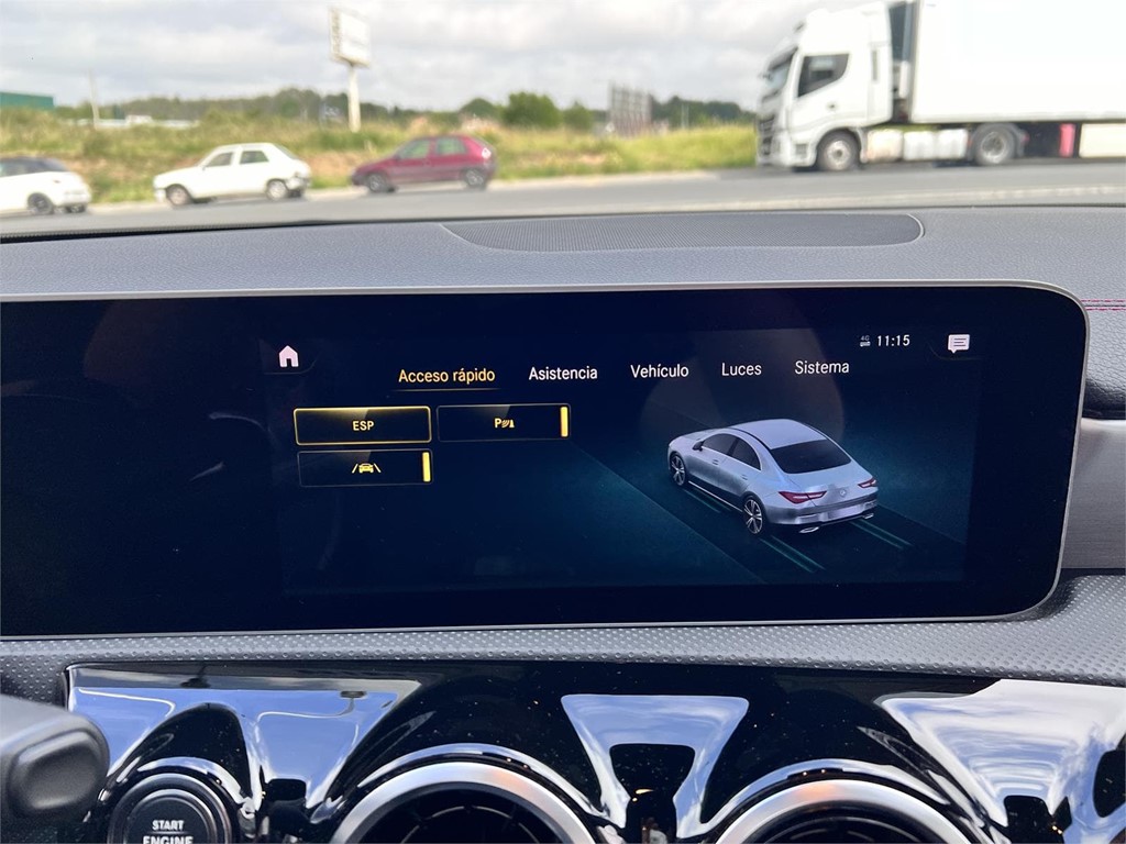 Foto 14 MERCEDES CLA 200D AMG LINE 8G-DCT