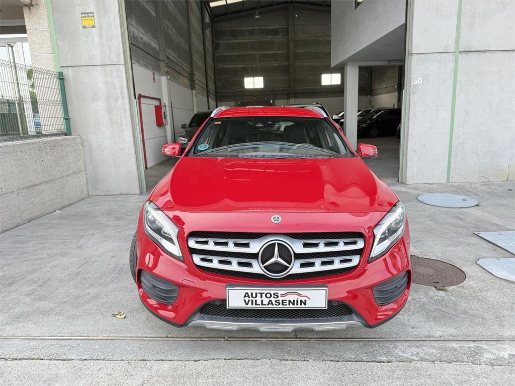 Foto 2 MERCEDES GLA 180 AMG LINE