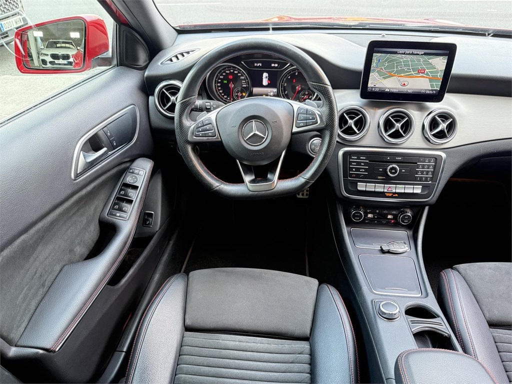 Foto 7 MERCEDES GLA 180 AMG LINE