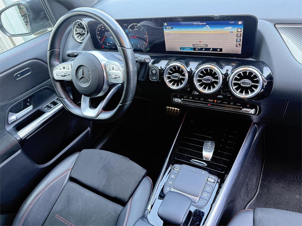 Foto 4 MERCEDES GLA 200D 8G-DCT AMG LINE