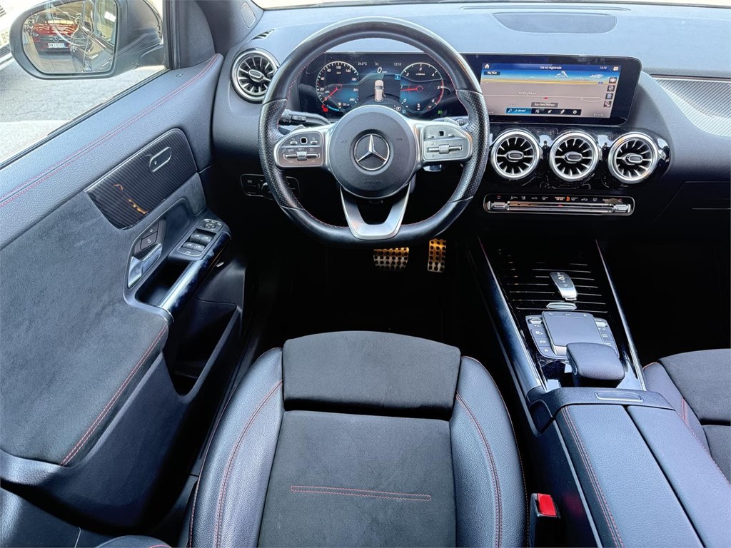 Foto 6 MERCEDES GLA 200D 8G-DCT AMG LINE