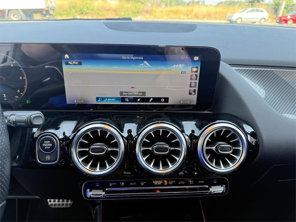 Foto 9 MERCEDES GLA 200D 8G-DCT AMG LINE