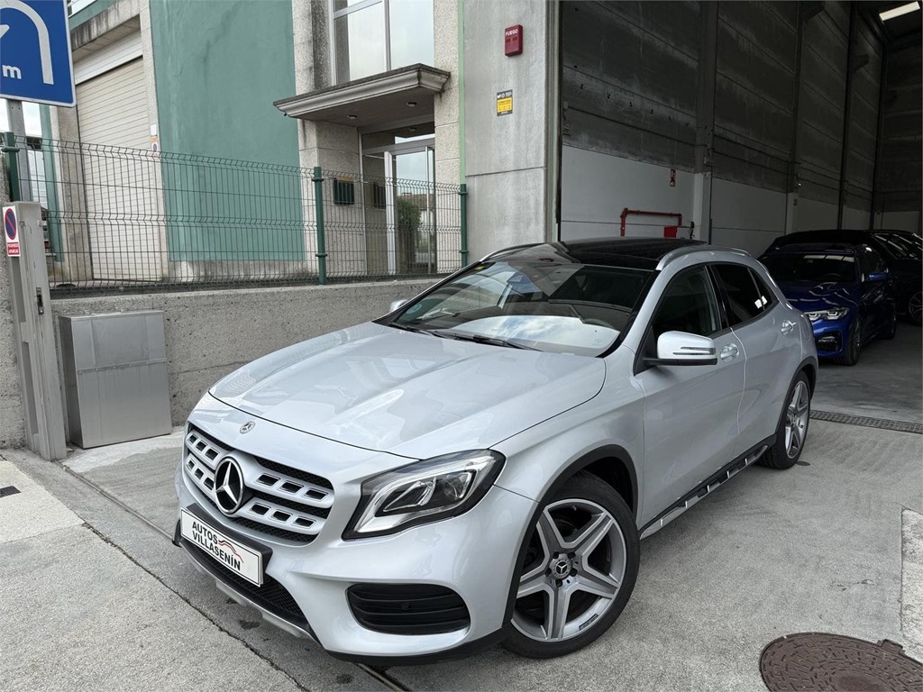 Foto 1 MERCEDES GLA 200D AMG LINE