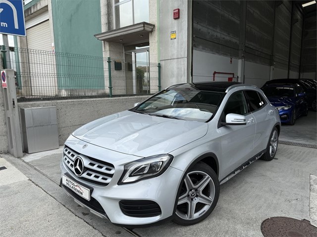 MERCEDES GLA 200D AMG LINE