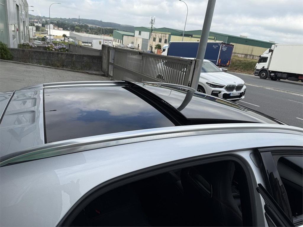 Foto 7 MERCEDES GLA 200D AMG LINE