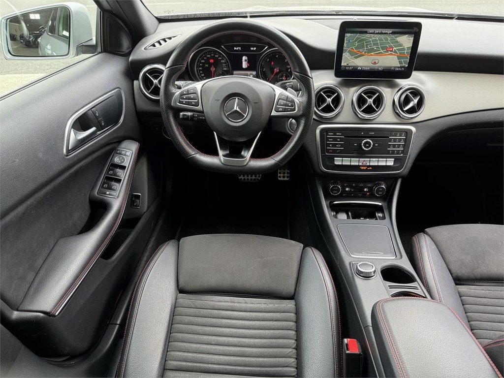 Foto 8 MERCEDES GLA 200D AMG LINE