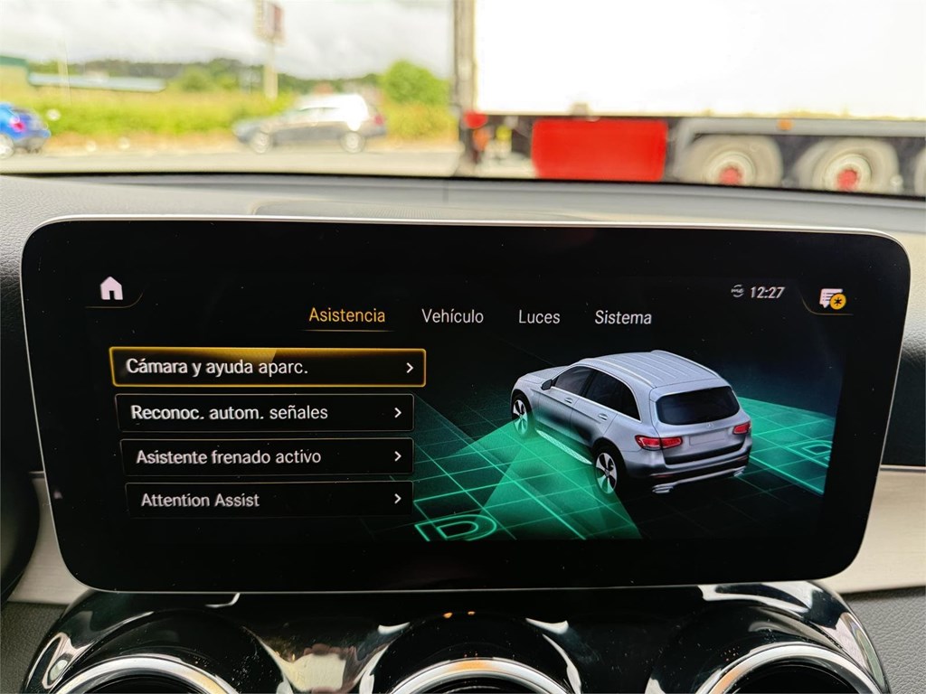 Foto 15 MERCEDES GLC 220D AMG LINE