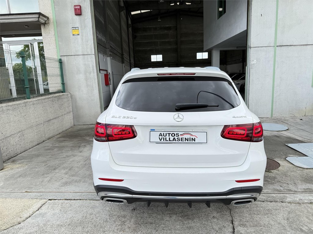 Foto 21 MERCEDES GLC 220D AMG LINE