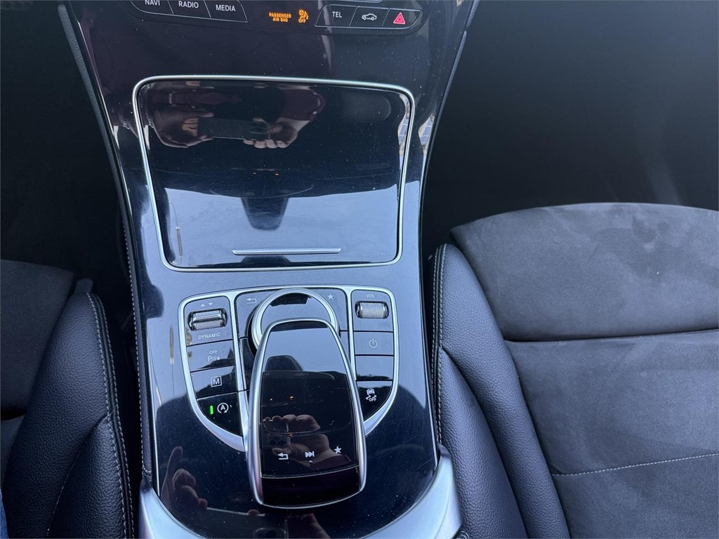 Foto 10 MERCEDES GLC 250 AMG LINE 9G-TRONIC