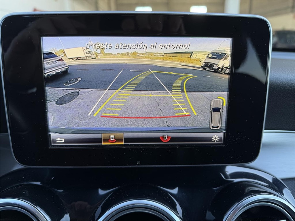 Foto 20 MERCEDES GLC 250 AMG LINE 9G-TRONIC