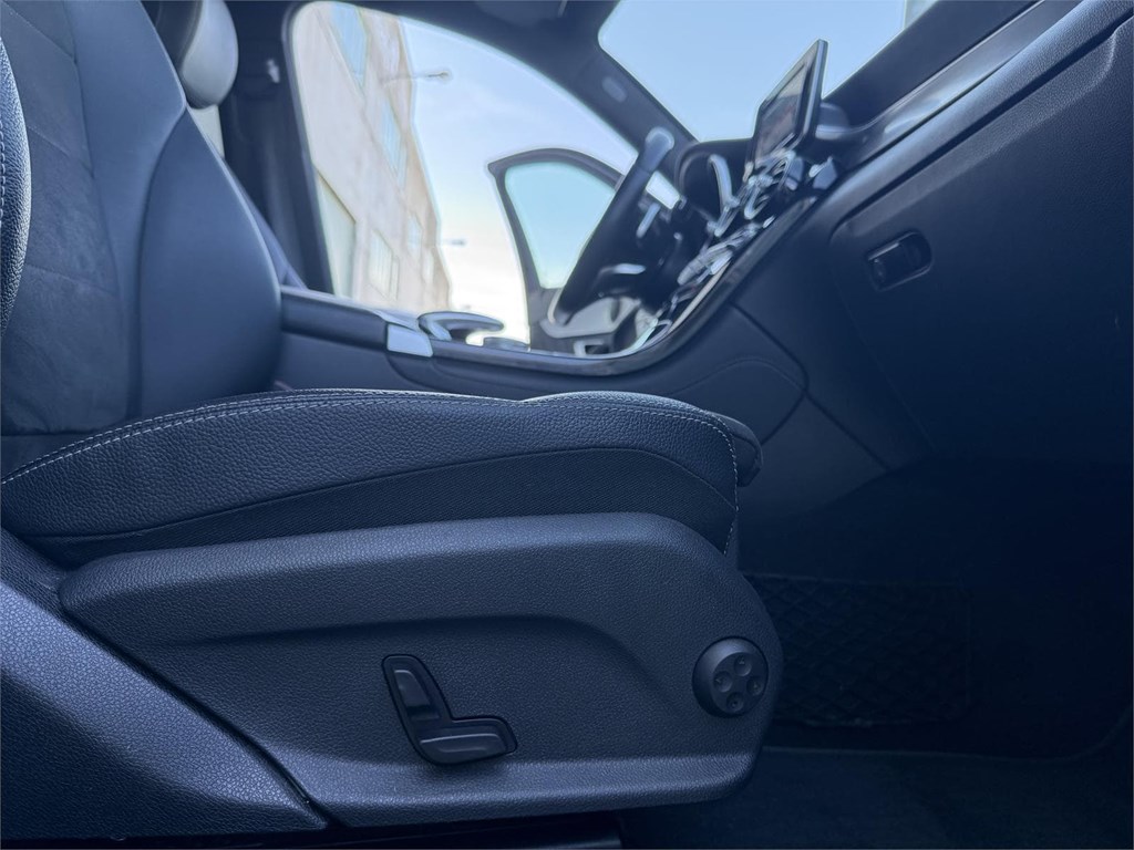 Foto 7 MERCEDES GLC 250 AMG LINE 9G-TRONIC