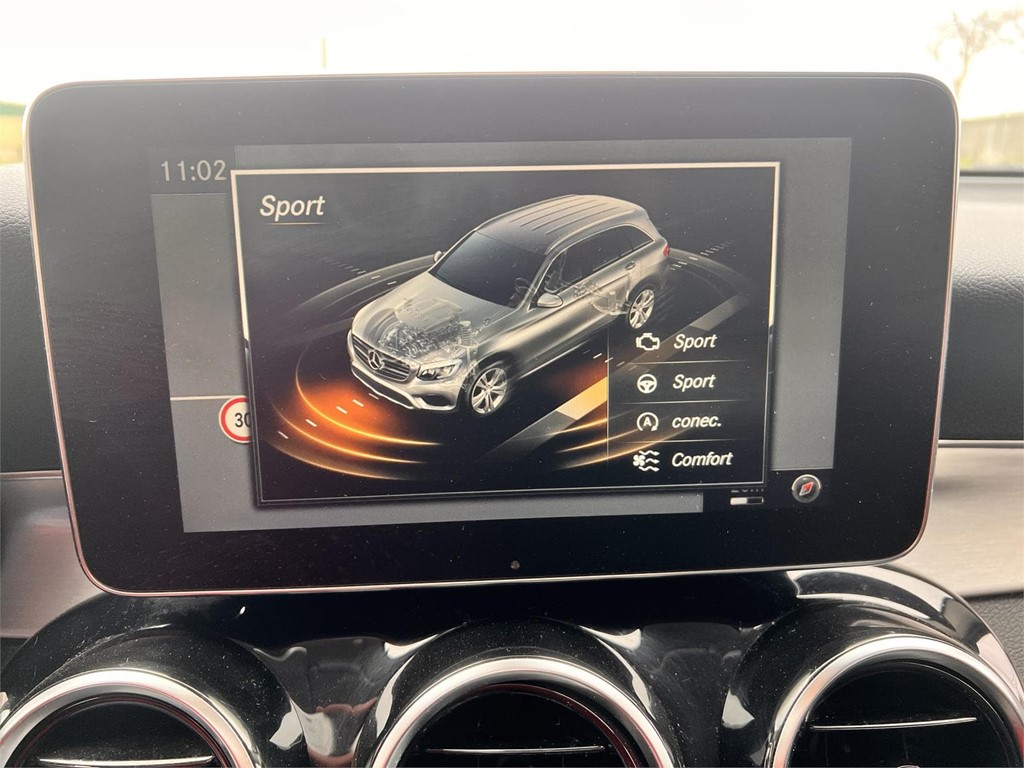 Foto 11 MERCEDES GLC 250D AMG LINE