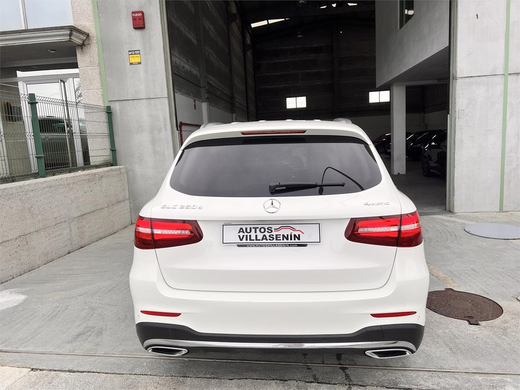Foto 18 MERCEDES GLC 250D AMG LINE
