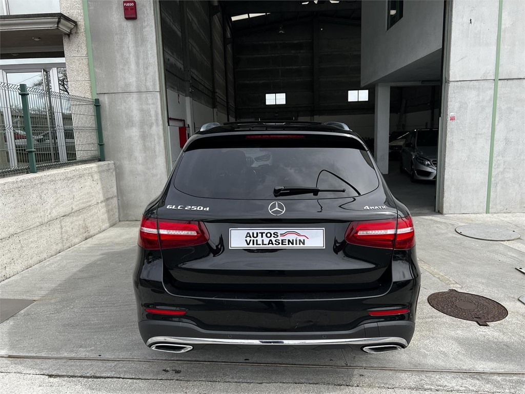 Foto 17 MERCEDES GLC 250D AMG LINE