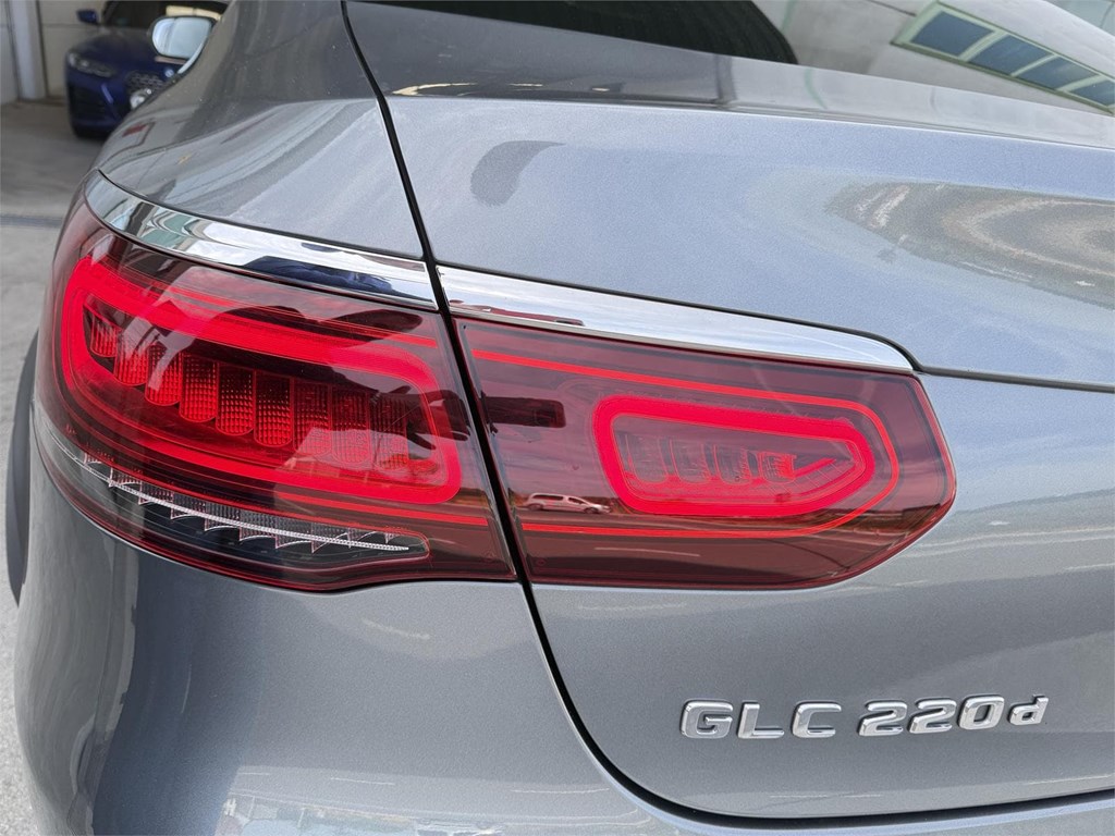 Foto 32 MERCEDES GLC COUPE 220D AMG LINE