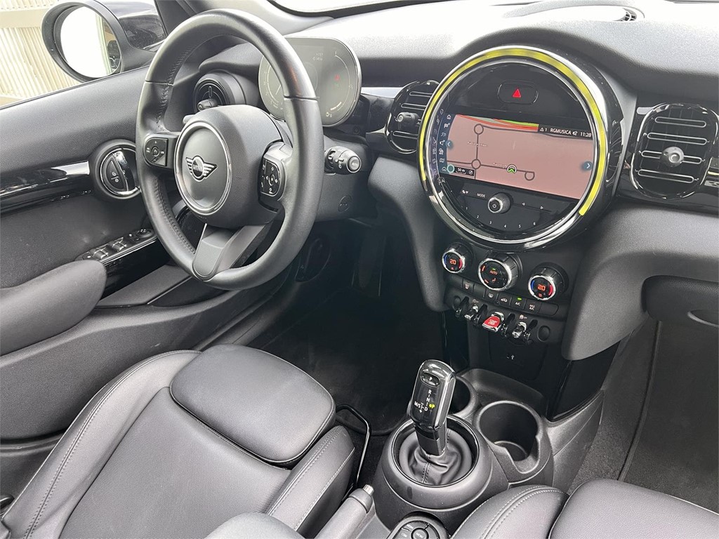 Foto 4 MINI COOPER AUT CAMDEN 5 PUERTAS
